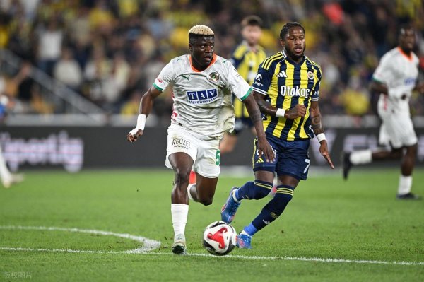 股票配资合作 2-2大冷，穆帅前东家2轮不胜，塔利斯卡罚丢点球，第93分钟遭绝平